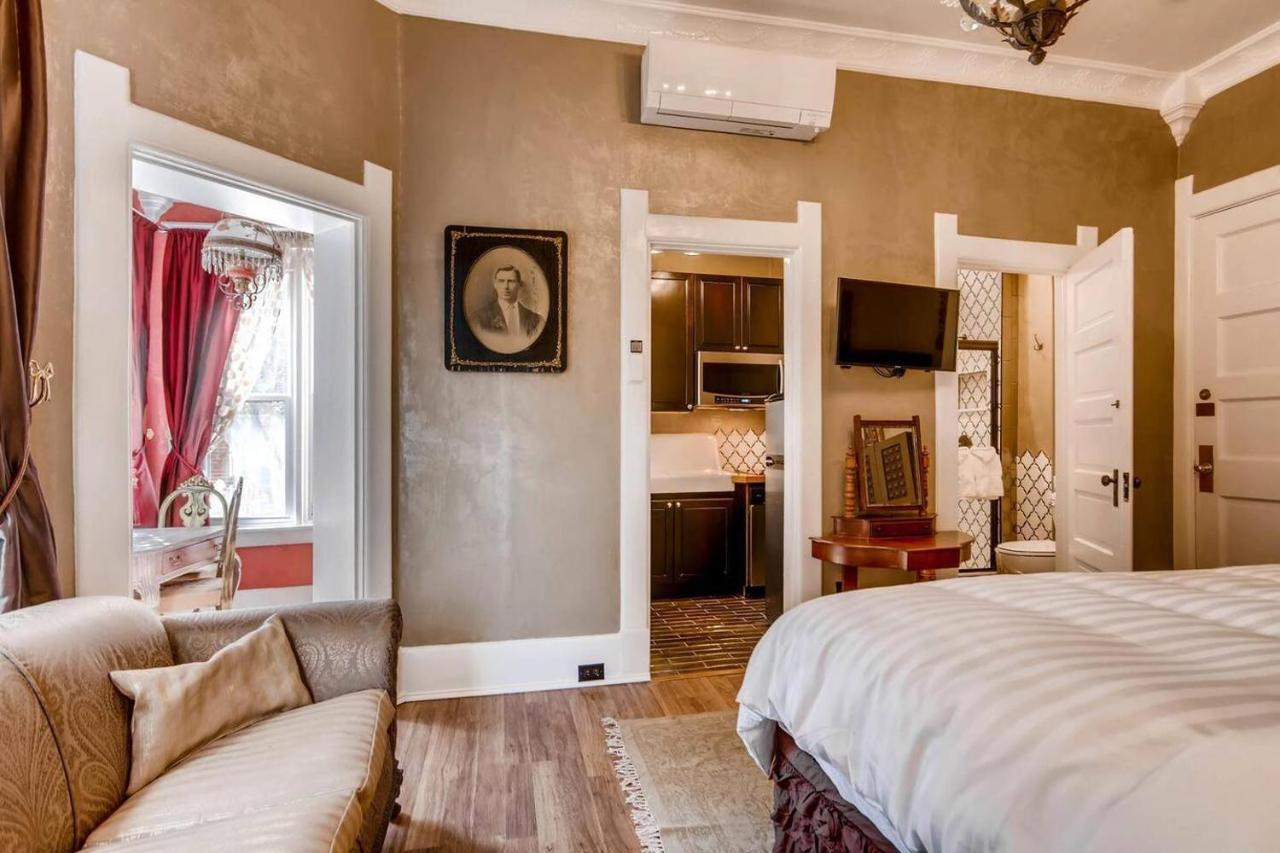 The Holiday Chalet Victorian 덴버 외부 사진